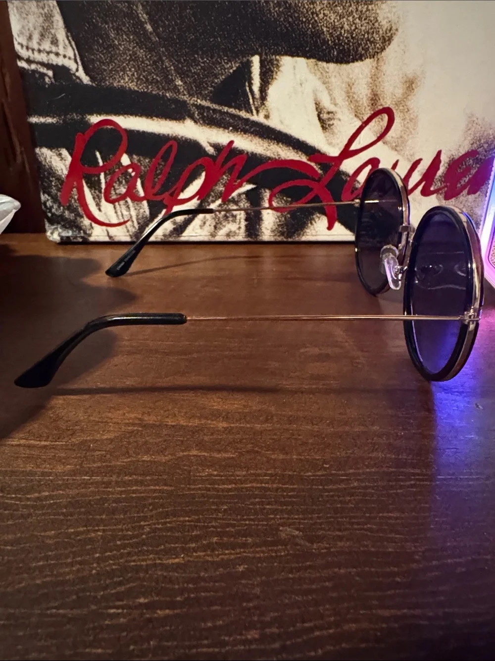 Round Black Sunglasses with Gold Bridge - Classic Women’s Accessory